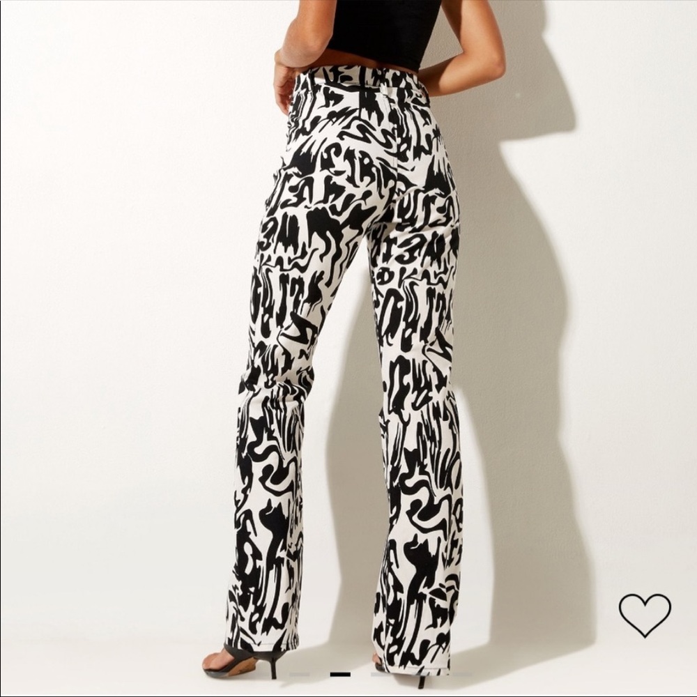ZOVEN FLARE TROUSER IN WRAPPED GOTHIC LARGE BLACK AND WHITE size Large